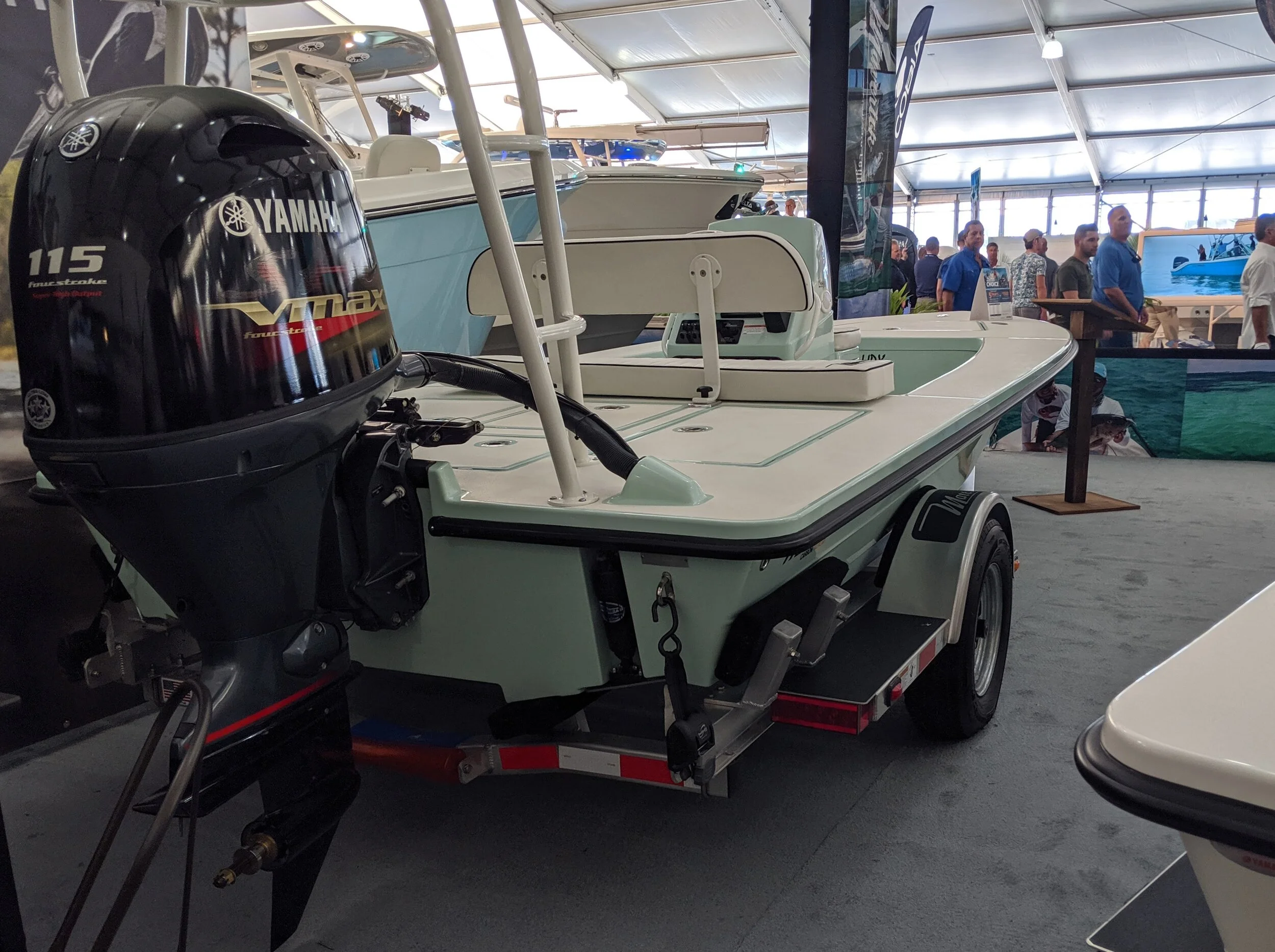 Evinrude E-TEC vs Yamaha VMAX SHO