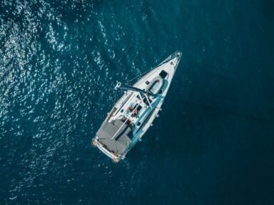 Marine Propulsion Systems Compared: Outboard, Inboard, Sterndrive & Pod