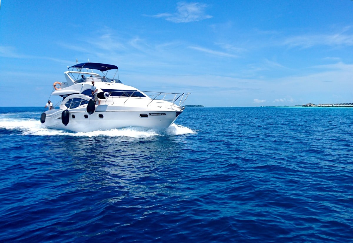 New Outboard Motors – Latest Engines, Full Specs, Worldwide Supply