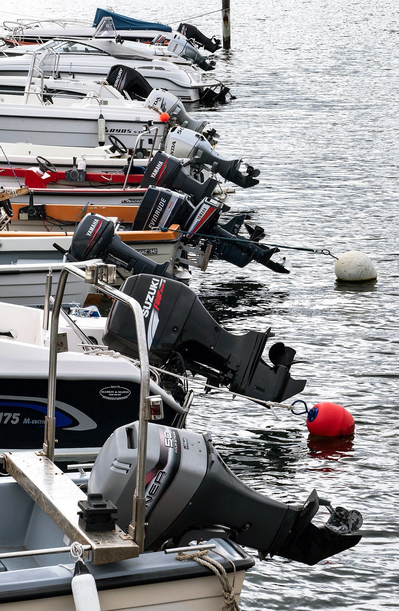 Mercury 250 HP Outboard: FourStroke vs Pro XS vs Verado, Best Prices (2026)